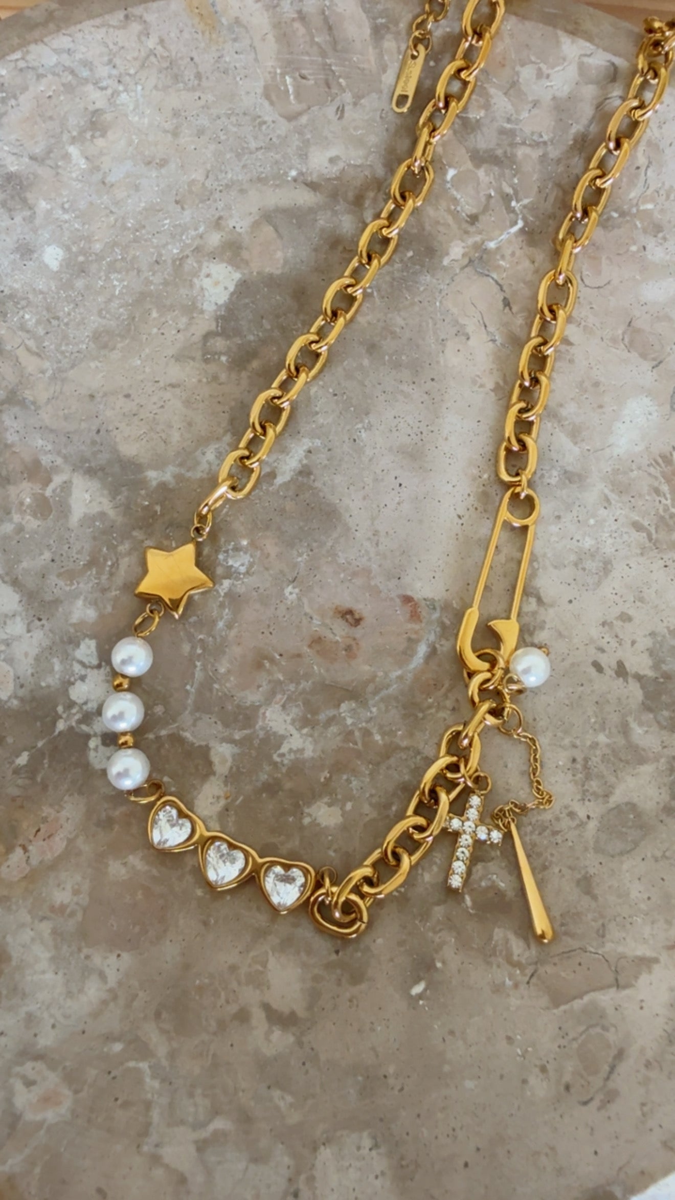 Love me not - Necklace